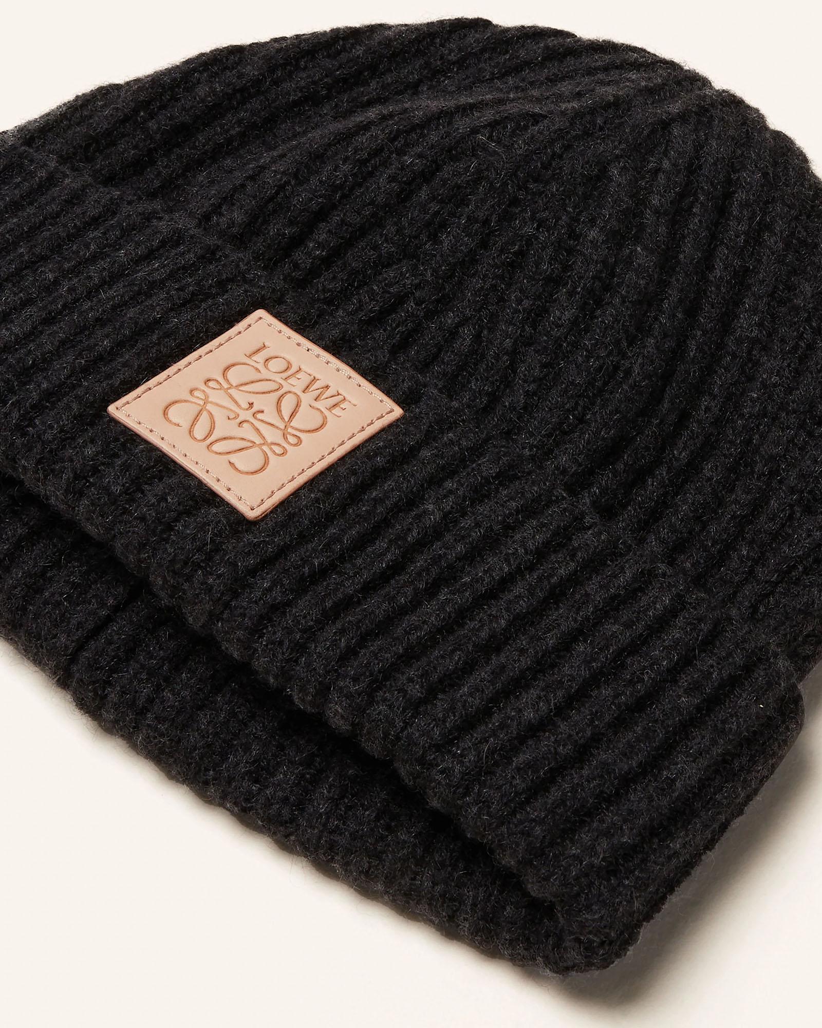 LOEWE muts