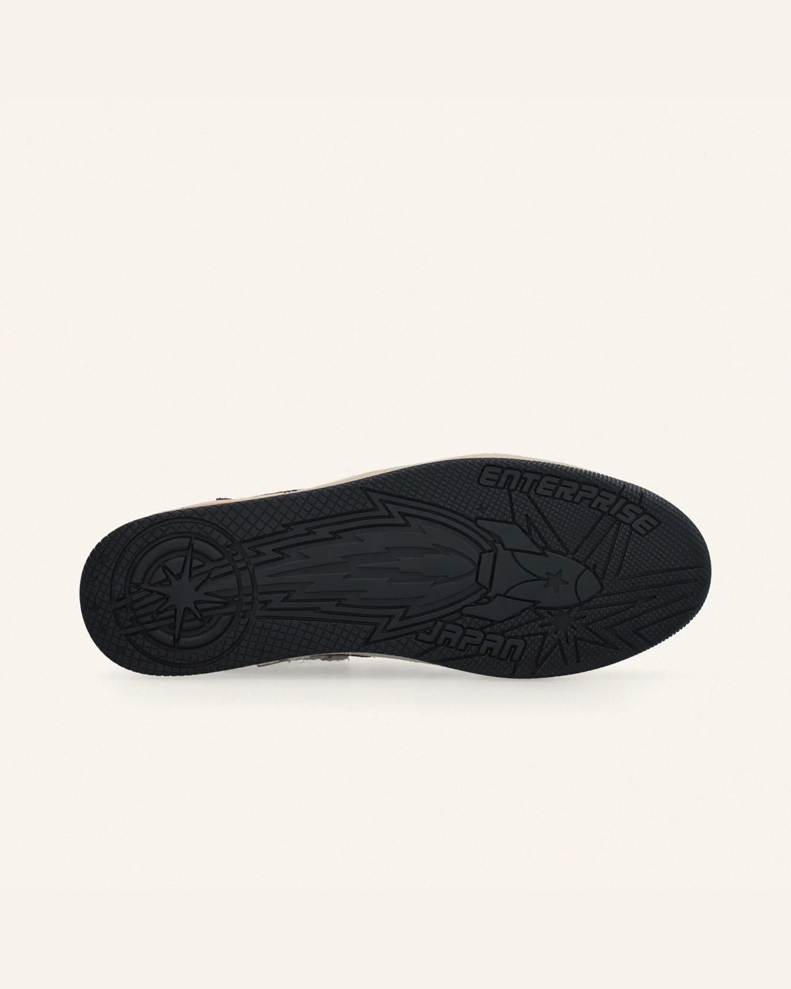 ENTJPN Sneakers