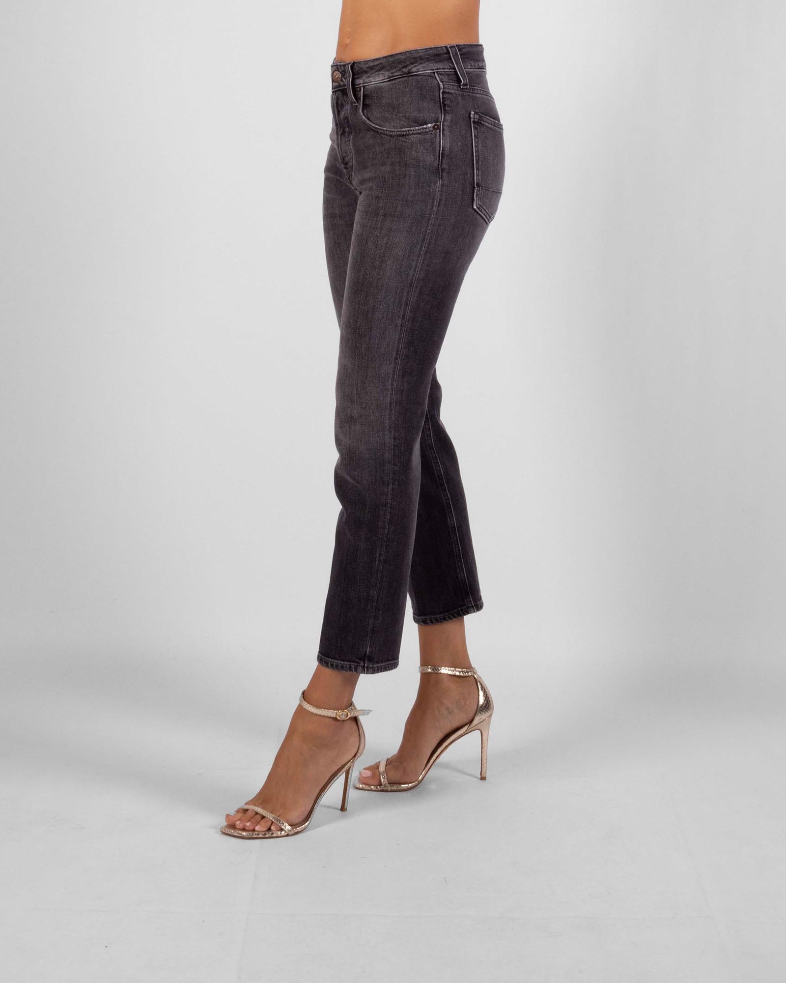 (+) PEOPLE Jeans