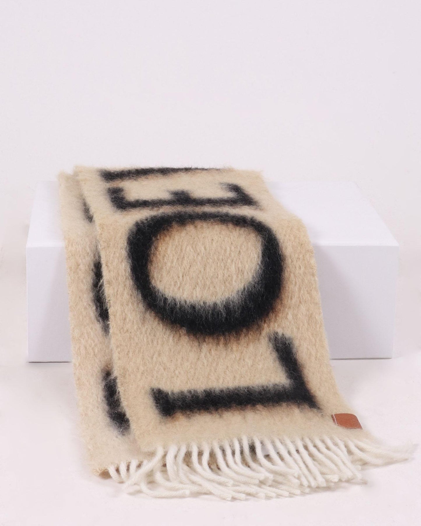 LOEWE Sjaals