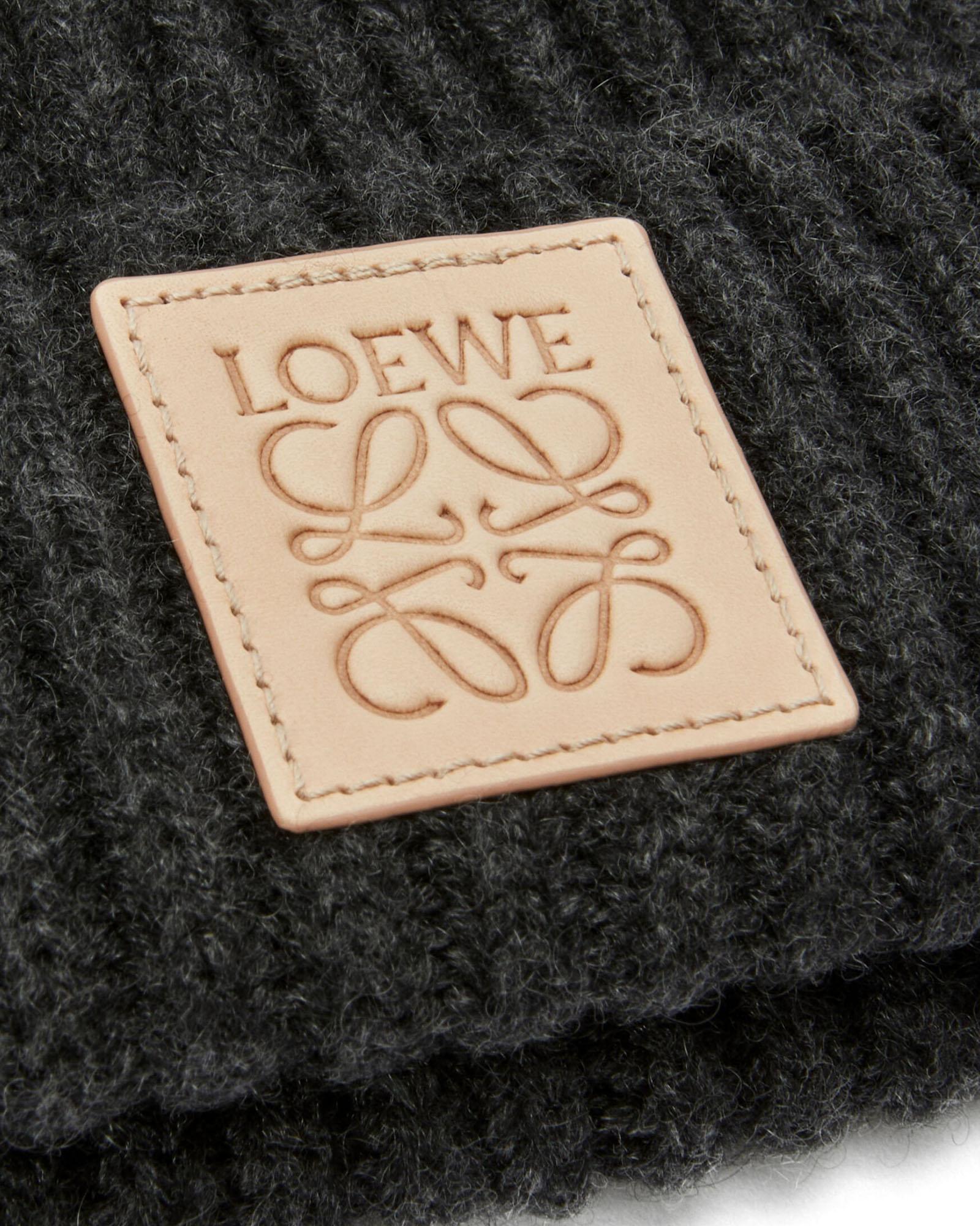 LOEWE muts