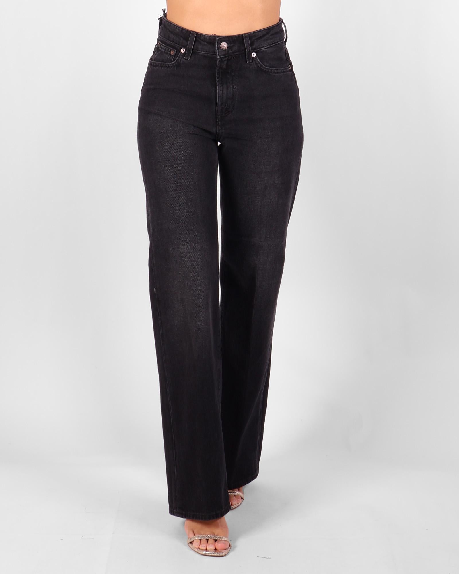 (+) PEOPLE Jeans